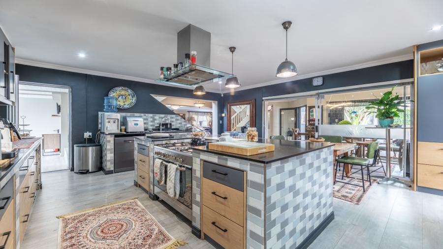 5 Bedroom Property for Sale in Flamingo Vlei Western Cape